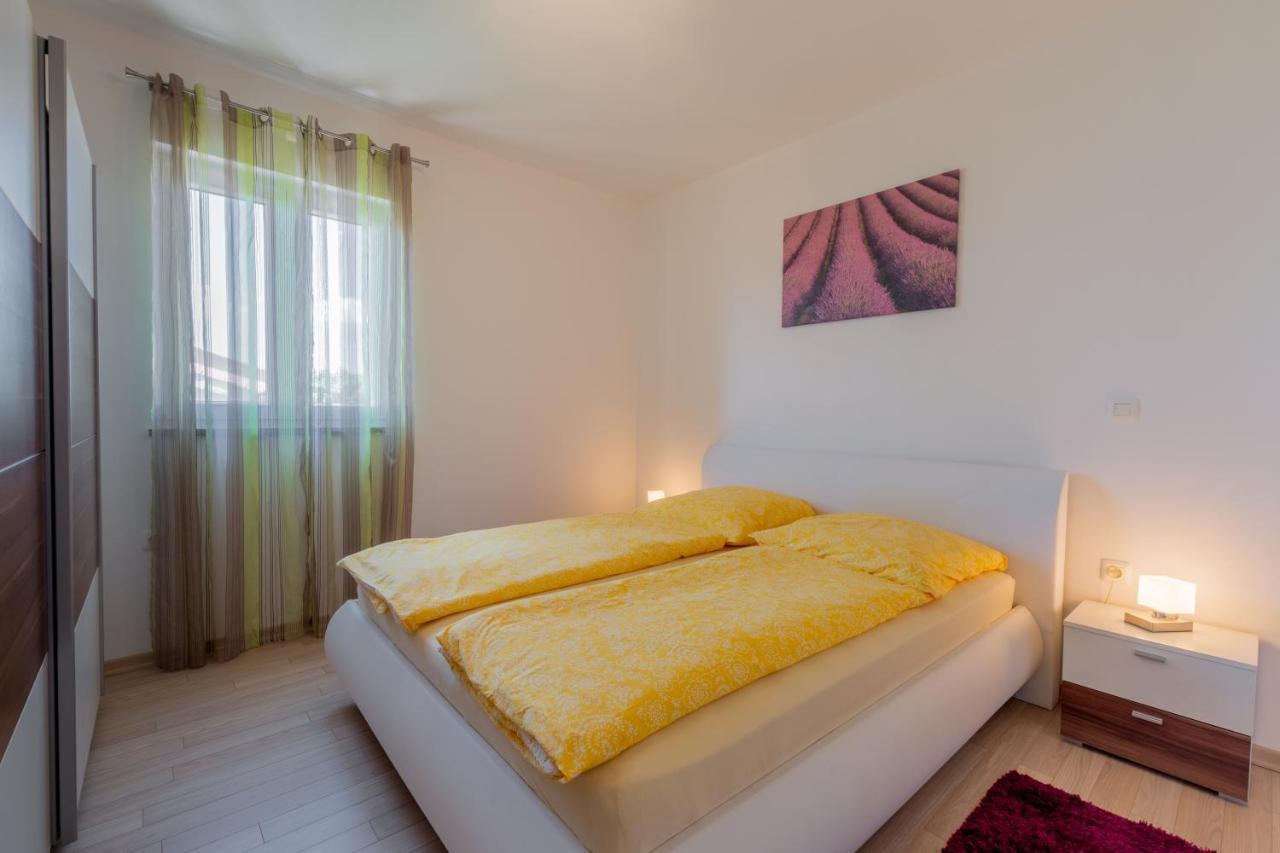 Apartments Quarnero ราบัซ ภายนอก รูปภาพ